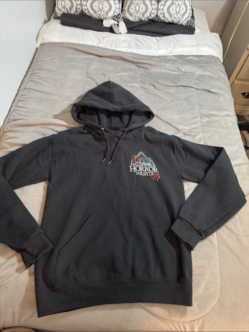 Universal studios men’s Black Halloween Horror Nights Pullover Hoodie Sz S